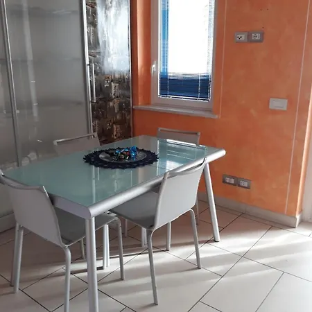 With 2 Bedrooms In Vezzano Ligure, With Wonderful Sea View, La Spezia