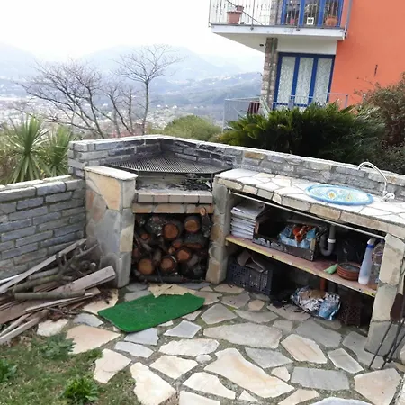 With 2 Bedrooms In Vezzano Ligure, With Wonderful Sea View, Apartment *