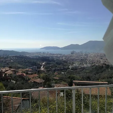 Apartment With 2 Bedrooms In Vezzano Ligure, With Wonderful Sea View,